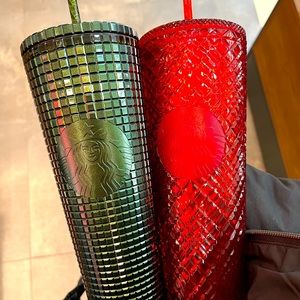 Starbucks Holiday Limited Edition 2021 Tumbler bundle